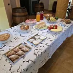 Il Piccolo Oda ve Kahvaltı
