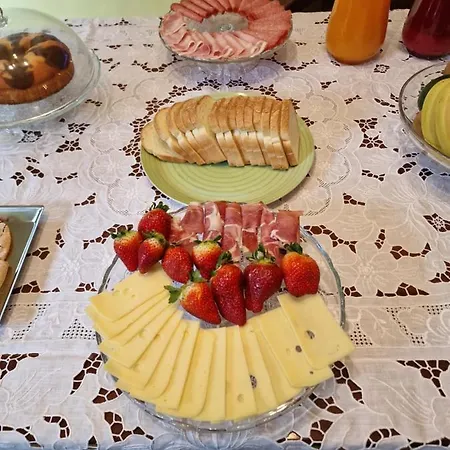 לינה וארוחת בוקר Il Piccolo 4*