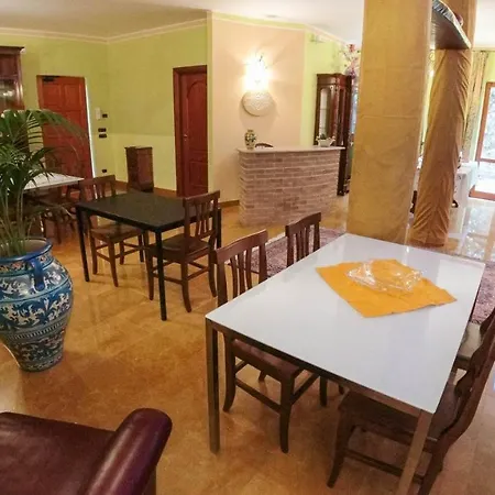 Il Piccolo Oda ve Kahvaltı Enna